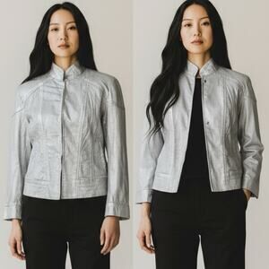 New NWT Chico's Platinum Dariella Silver Shimmer Full Zip Jacket - 0 / US‎ Small